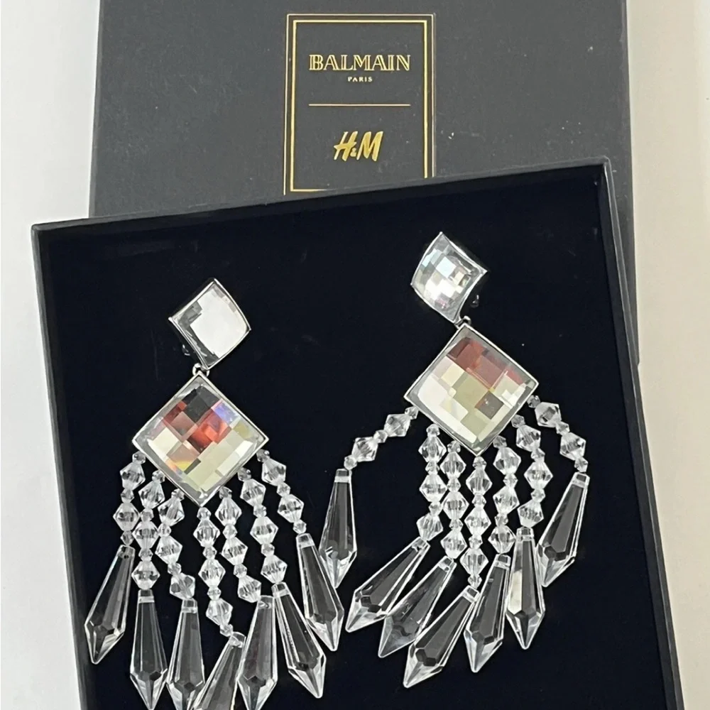 Balmain By H&M Chandelier clip on Earrings Crystal Embellishments new inbox - Picture 1 of 7